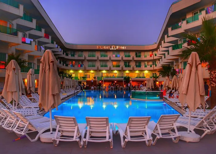 אתר נופש Dragut Point South 4*