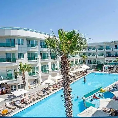 Dragut Point South Resort 4*