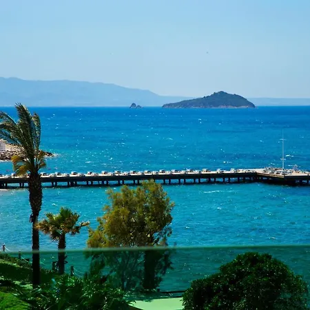 Θέρετρο Dragut Point South 4*