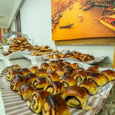 Dragut Point South 4*