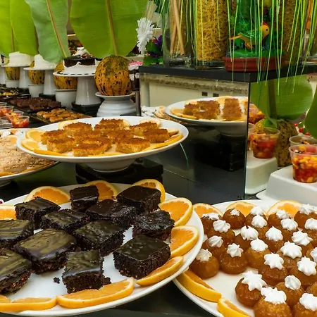 Dragut Point South Θέρετρο