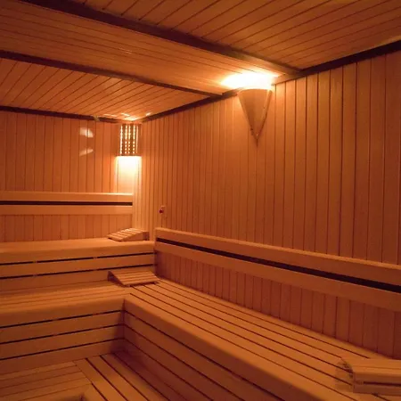 Dragut Point South Θέρετρο