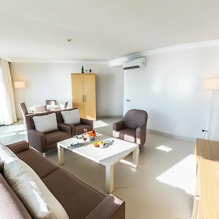 Semesteranläggning (resort) Dragut Point South