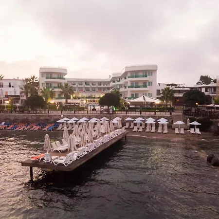 Dragut Point South 4*